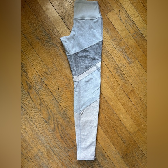 Alo High Waist Alosoft Sheila Leggings - Picture 5 of 8